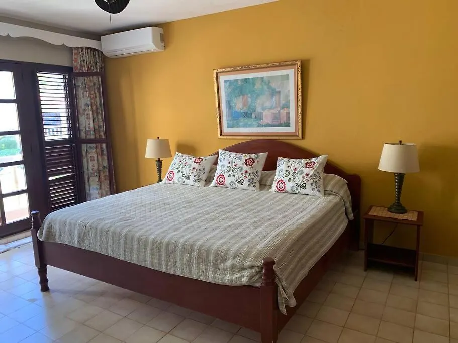 Kontakte von Cabarete Beachfront Condos Nanny Estate Unit C2